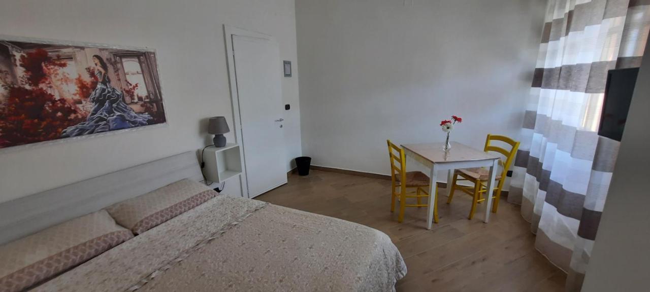 casatua Apartment Taranto Luaran gambar